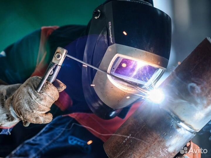 Сварщики на стройку