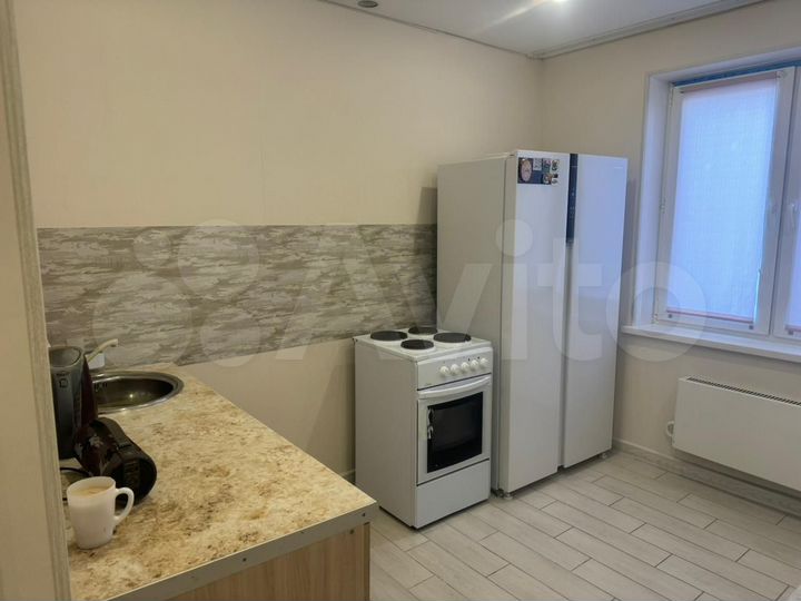 2-к. квартира, 57 м², 1/10 эт.