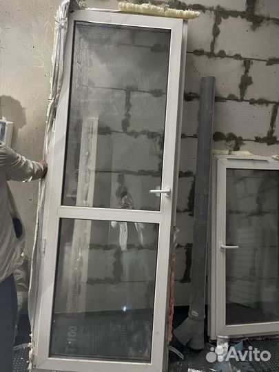 Окно и дверь на балкон бу в идеальнос состояние