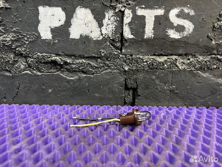 Лампа Toyota Passo KGC10-0263924 1KR 2009