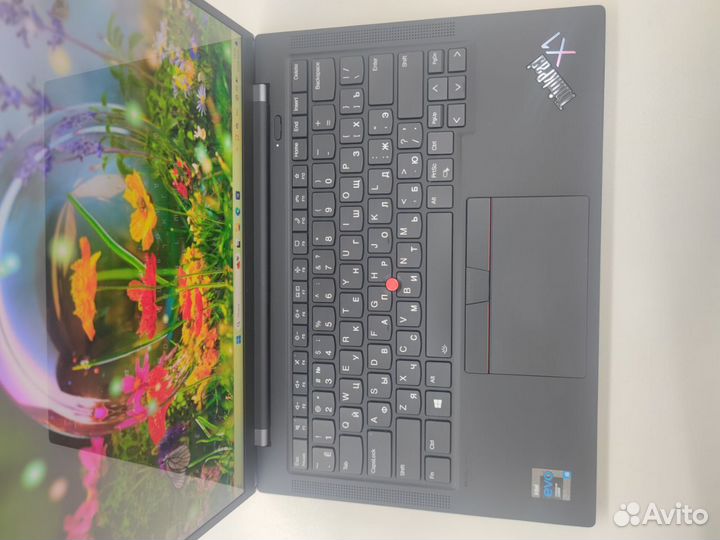 Thinkpad X1 Carbon Gen 10 4K 32/1