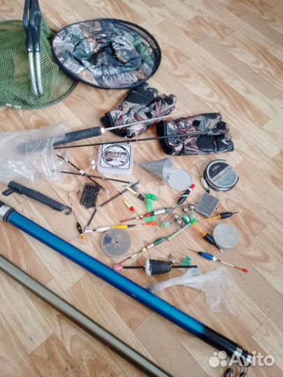 Рыболовные снасти + две летние удочки +1 зимняя