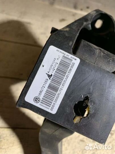 Педаль сцепления Volkswagen Polo седан 5 1.6 cfna