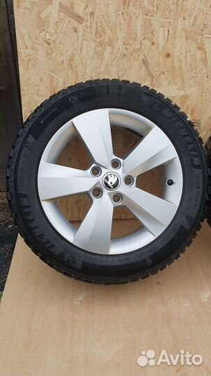 Комплект колес r16 шипованых зимних