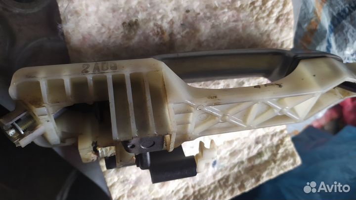 Передняя правая ручка KIA Cerato 2 TD