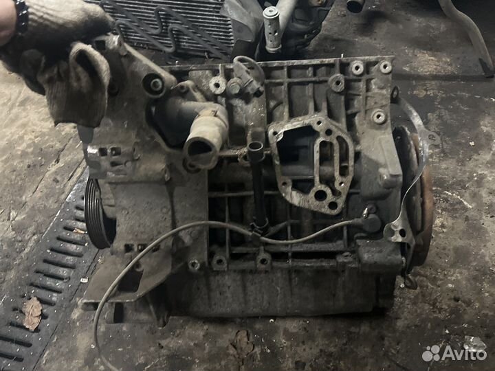Блок двигателя в сборе гольф 4 шкода тур AKL 1,6