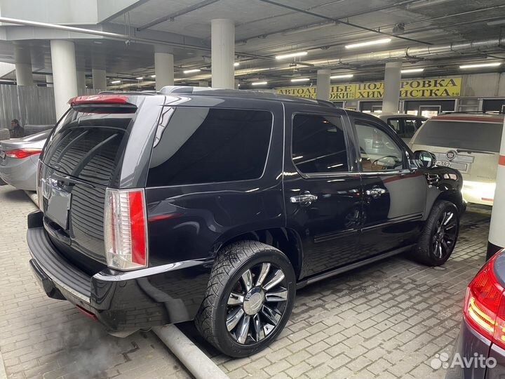 Cadillac Escalade 6.2 AT, 2011, 215 000 км