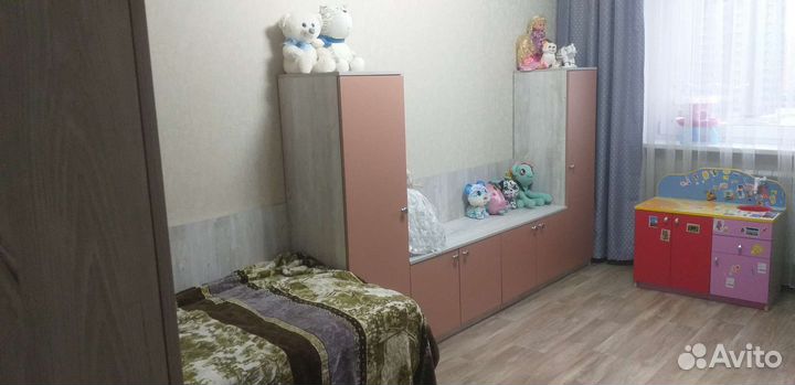 Комплект мебели в детскую комнату для девочки