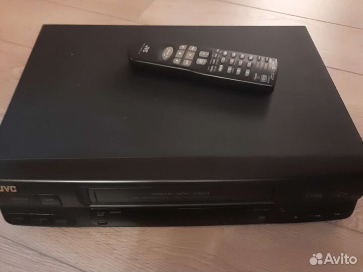 Видеомагнитофон jvc