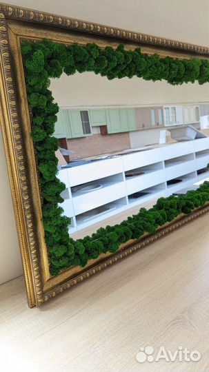 Зеркало с мхом