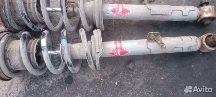 Стойки передние Lexus is 250