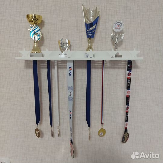 Медальница / полка для наград