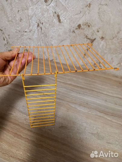 Для хомячков товары(домик, колесо, лесенка)