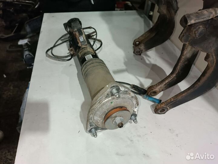 Амортизатор стойка BMW X6 E71 X5 E70