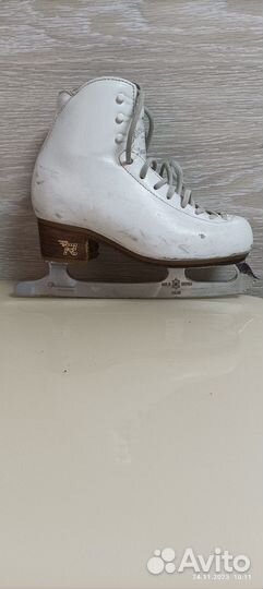 Фигурные коньки risport 230