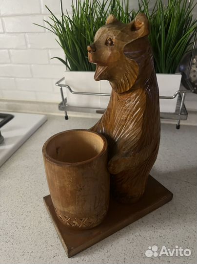 Деревянные статуэтки и фигурки