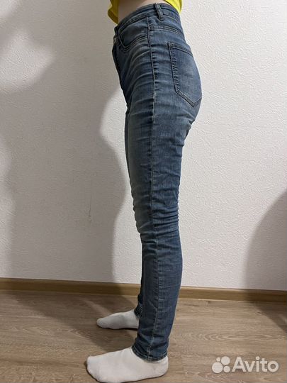 Джинсы скини