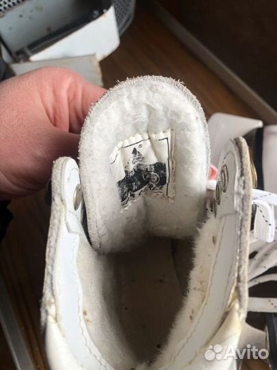 Коньки для девочки 7 1/3, 27 р, 17 см