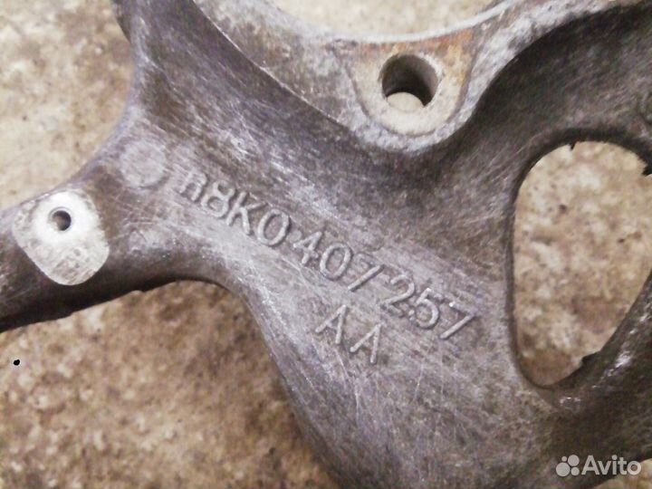 Кулак поворотный Audi A4, Q5