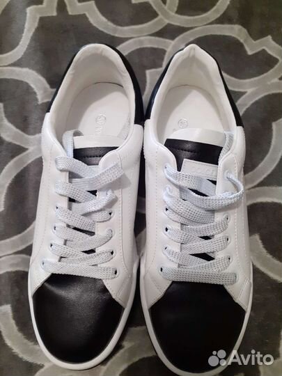 Кроссовки женские 40 размер новые, (маломерки)