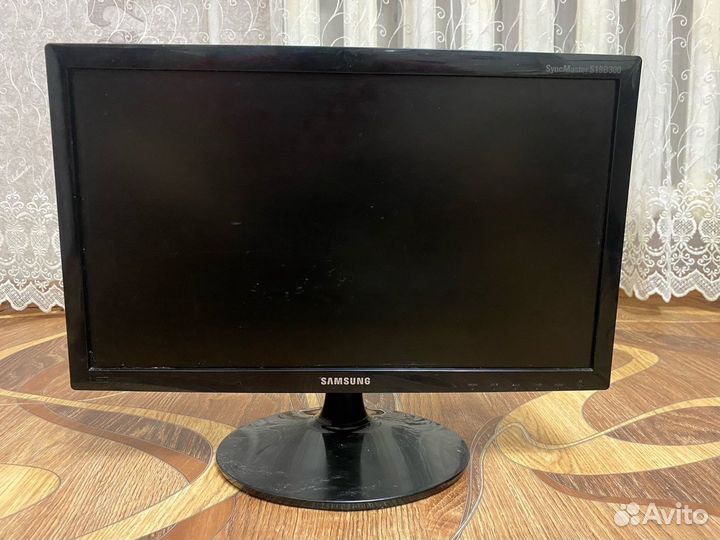 Монитор Самсунг 19 ls19b300b