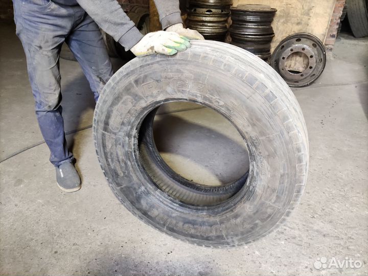 Грузовая шина бу 245 70 R17.5 Bridgestone