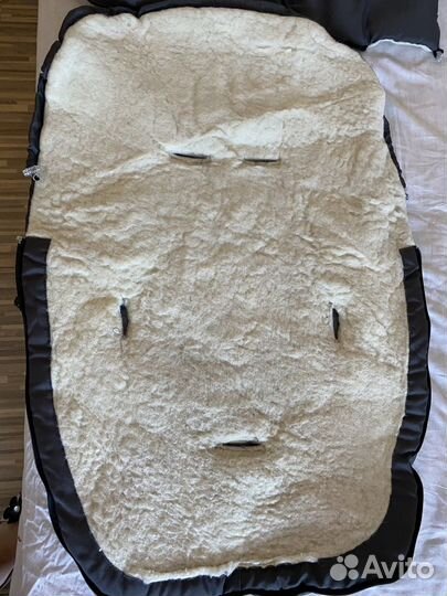 Зимний конверт в коляску на овчине womar