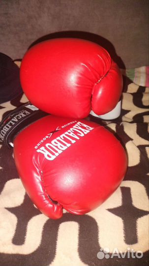 Боксерские перчатки