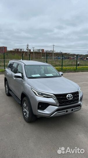 Toyota Fortuner 2.8 AT, 2022, 35 км