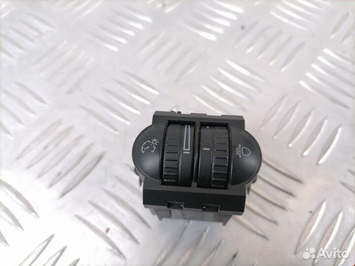 Кнопка корректора фар Volkswagen Golf 5 2008