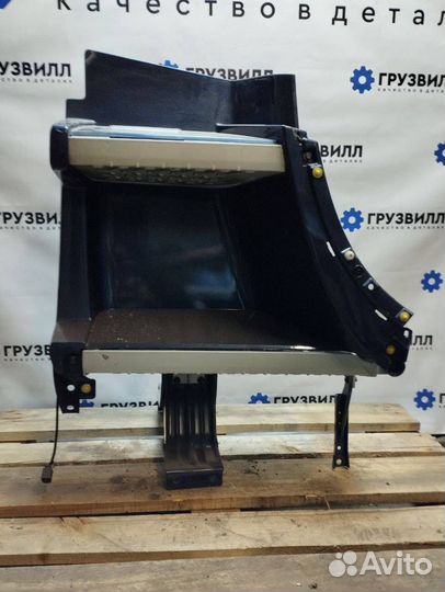 Подножка кабины правая Volvo FH4 82141521