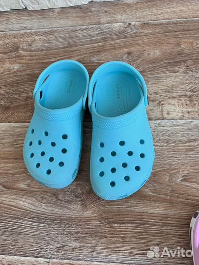 Сандалии crocs для девочки