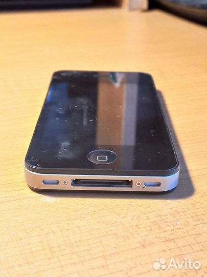 iPhone 4, 8 ГБ