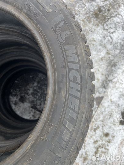 Michelin X-Ice North 215/55 R16