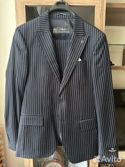 Костюм школьный