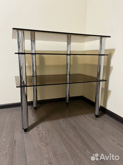 Стойка для аппаратуры