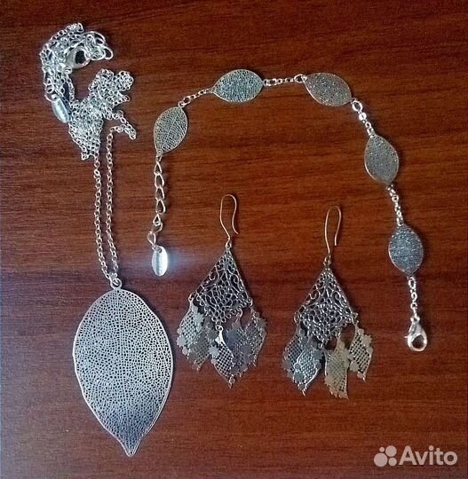 Комплект кулон, браслет и серьги
