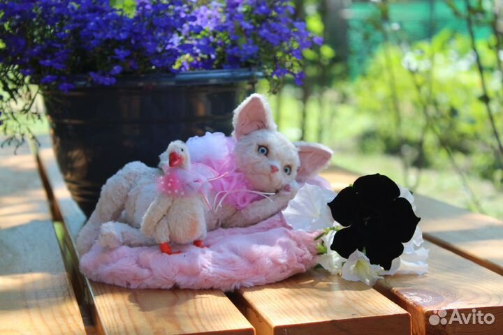 Кошка белая. Авторская мягкая игрушки коллекция