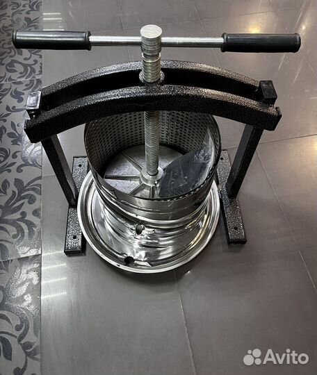 Пресс винтовой на 15 литров