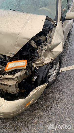 Ford Focus 2.0 AT, 2001, битый, 180 000 км