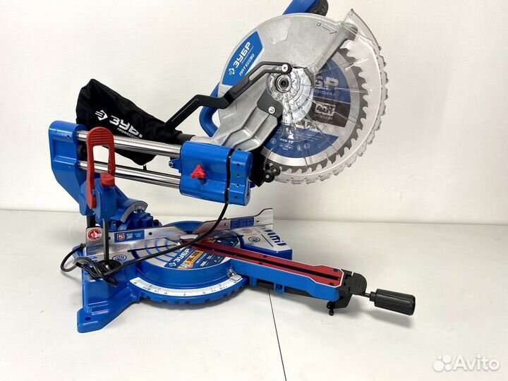 Торцовочная пила в аренду. Торцовка