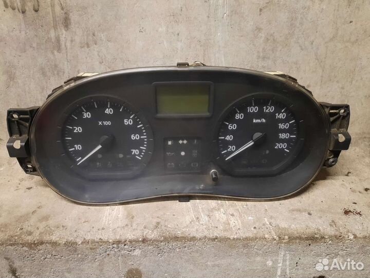 Приборная панель Renault logan 1