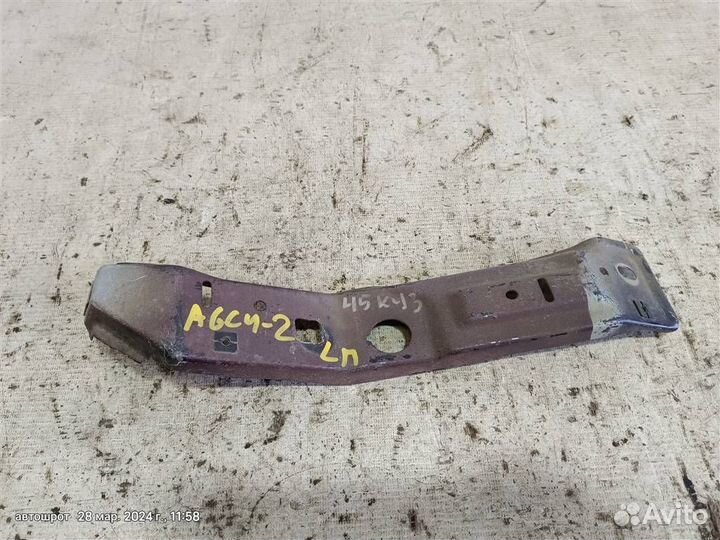 Кронштейн фар левый Audi A6 C4 94-97г