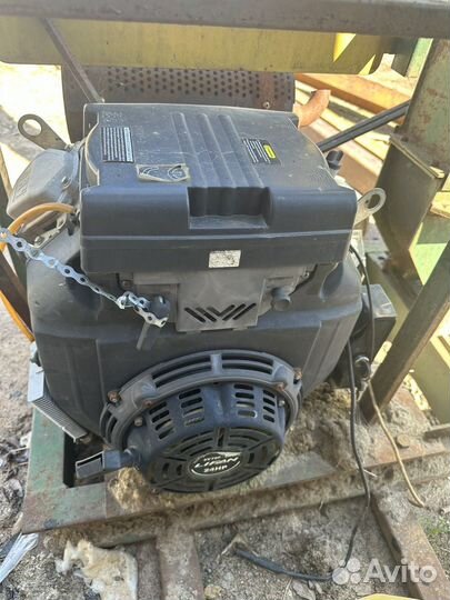 Измельчитель веток бензиновый профессиональный