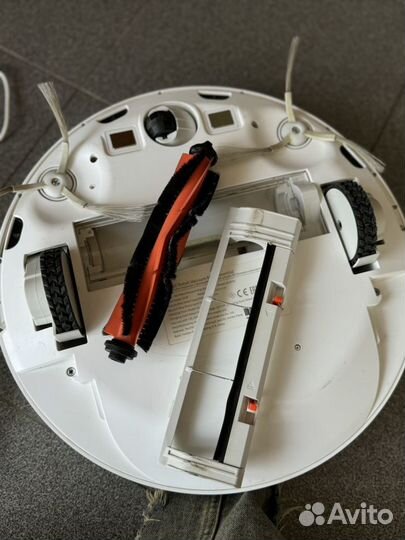 Робот пылесос Mi Robot Vacuum-Mop Essential