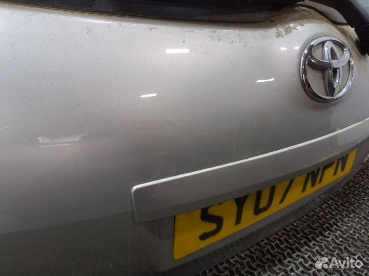 Крышка багажника Toyota Auris E15, 2007