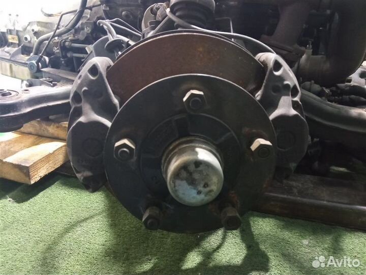 Ступица (кулак, цапфа) передняя правая Rolls-Royce