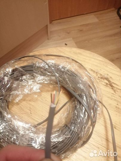 Кабель для телефона