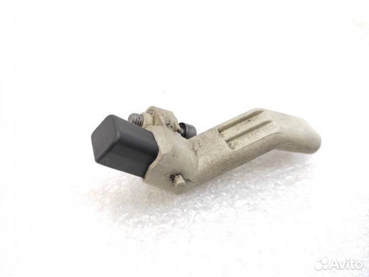 Датчик положения коленвала Volkswagen Tiguan 2