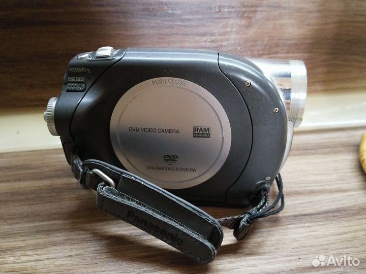 Видеокамера Panasonic VDR-D150